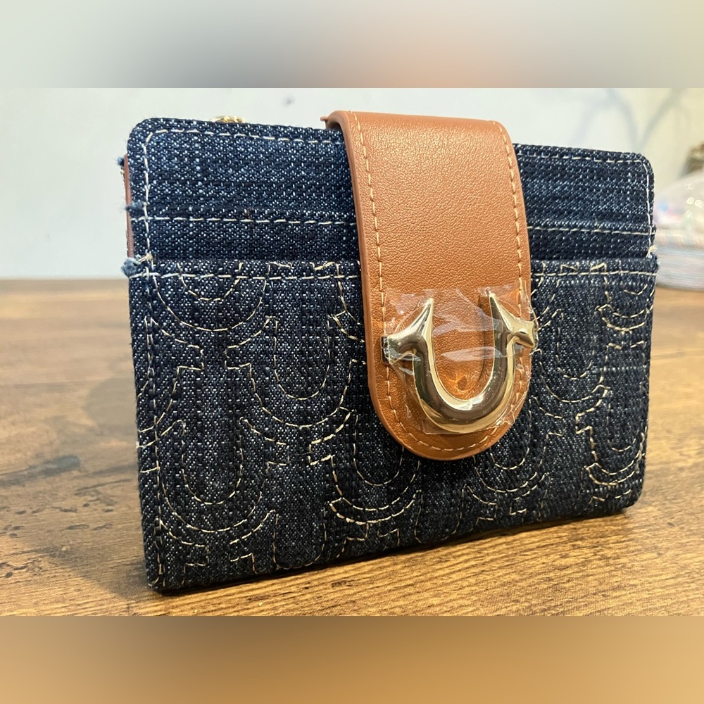 True religion wallet - Picture 2 of 6